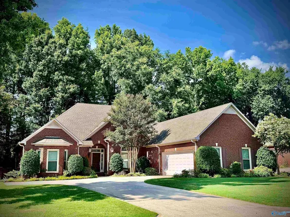 2308 Diamond Pointe Dr SE, Decatur, AL 35603