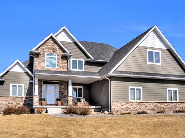 6905 W 47th St, Kearney, NE 68845