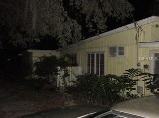 233 Lakeview Way, Interlachen, FL 32148