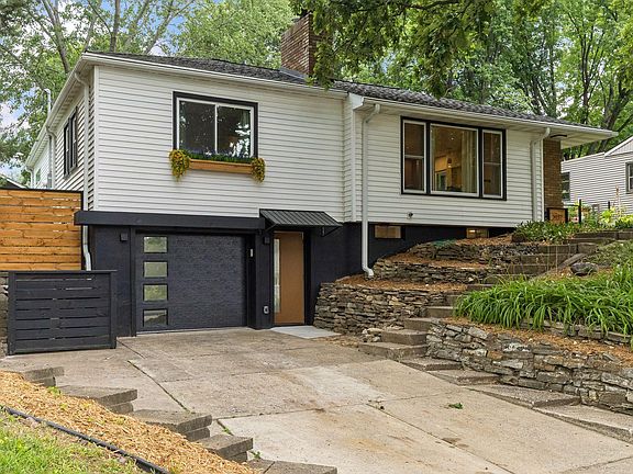 3rd image of 3037 Kyle Ave N