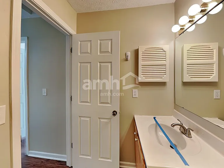 103 Spring Brook Ct — Photo 18