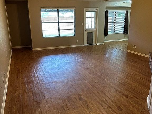 4th image of 308 Fernwood Cir
