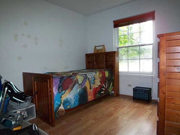 3rd image of 1546 Williamsburg Dr