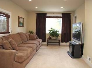 2216 Aberdeen Ave NE, Renton, WA 98056