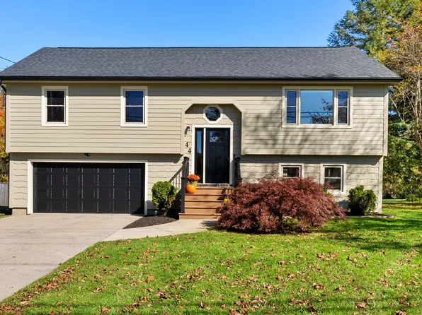 44 Melbourne Rd, Pittsfield, MA 01201