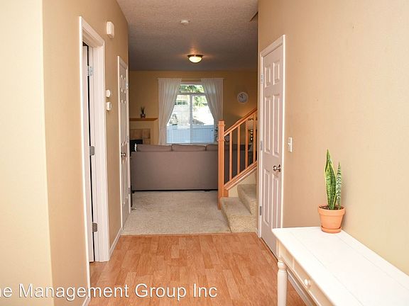 2nd image of 11604 NE 103rd St