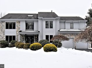 83 Rocking Horse Way, Holland, PA 18966