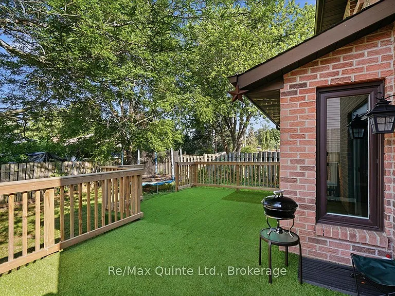 12 Brimley Ct — Photo 16