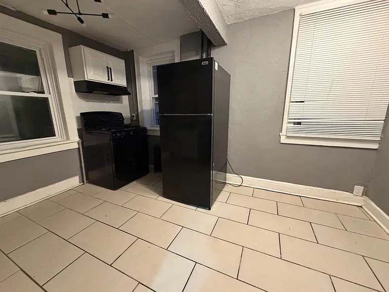 718 Arlington Ave #3A — Photo 3