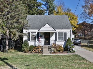 1621 Redwood Dr, Louisville, KY 40213