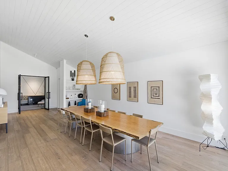 2552 Sheltingham Dr — Photo 5