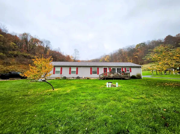 2889 Daybrook Rd, Fairview, WV 26570