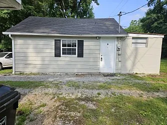 714B E Bell St — Photo 1