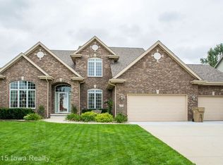 15006 Maple Dr, Urbandale, IA 50323