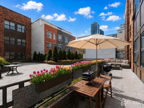 187 Warren St APT 211, Jersey City, NJ 07302