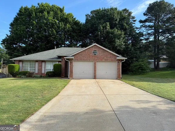 6050 Great Oaks Dr, Lithonia, GA 30058