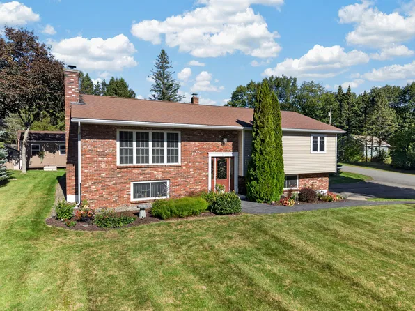 2 Hillside Drive, Hampden, ME 04444