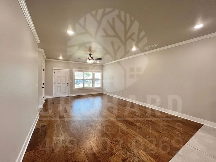 528 Bradford Dr #B — Photo 5