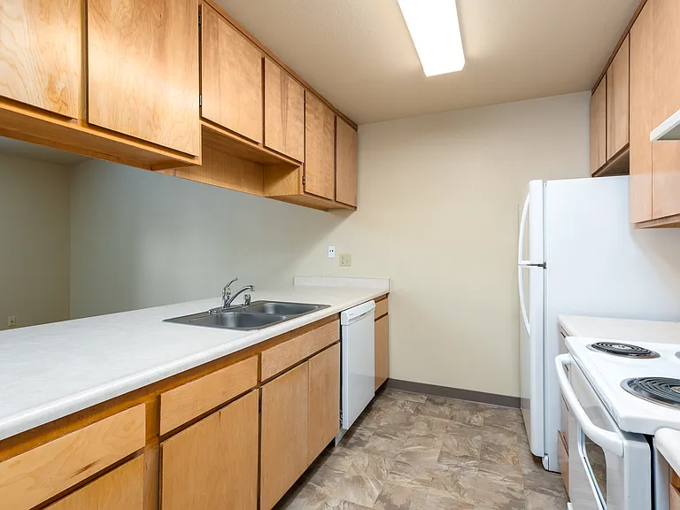 Meadowrock Apartments — Photo 15