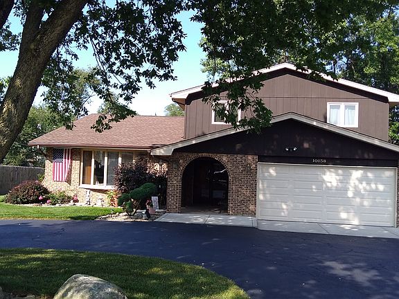 2nd image of 10158 S 86th Ct