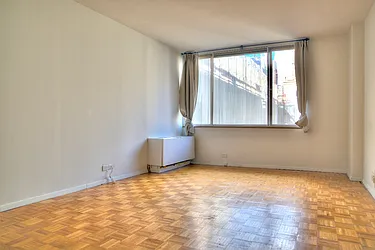 Rented by Addison Property Group