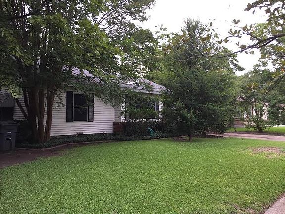 2nd image of 10603 Newcombe Dr