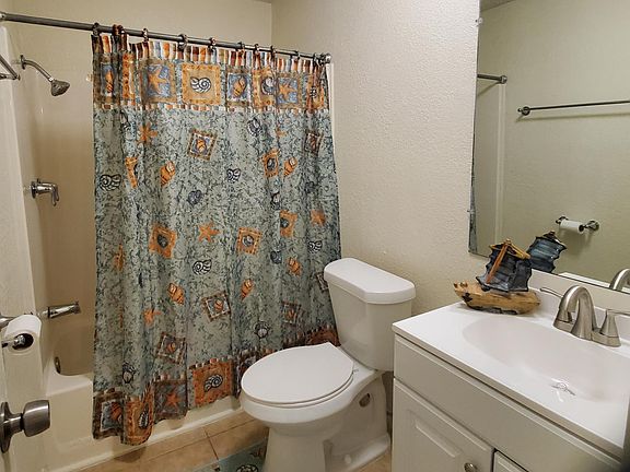 3rd image of 5199 Lauderdale Dr