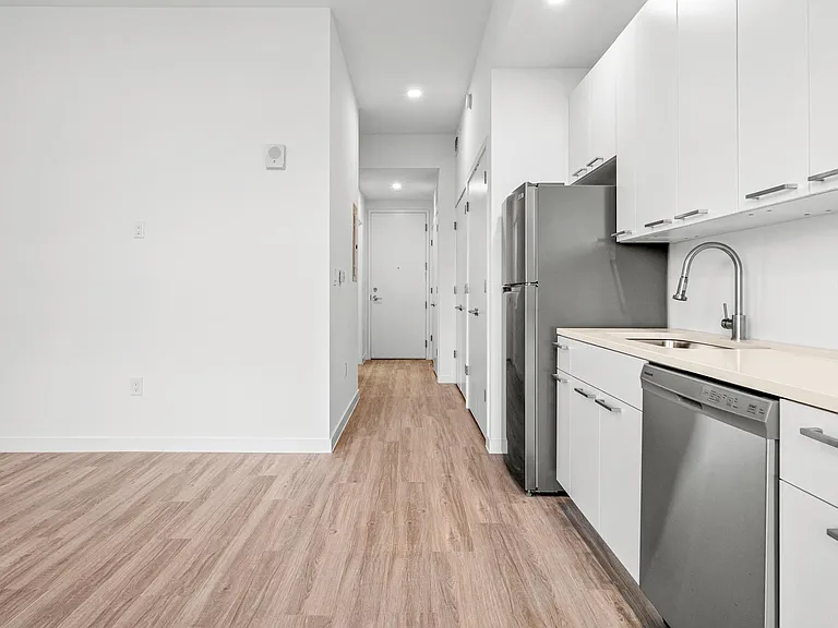 Park West — Photo 37