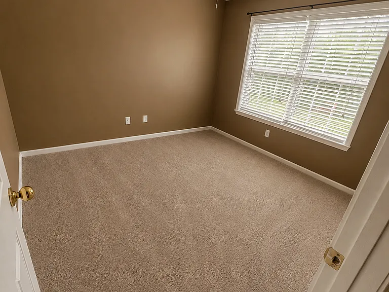 4461 Canterbury St — Photo 23