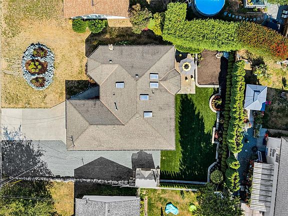 3rd image of 871 Colonia Dr