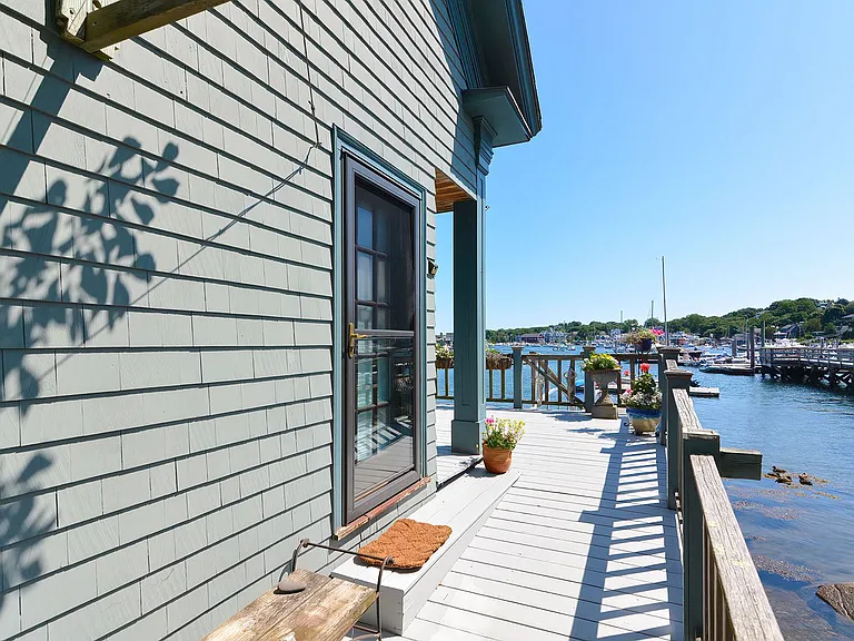 37 Rocky Neck Ave #A — Photo 4