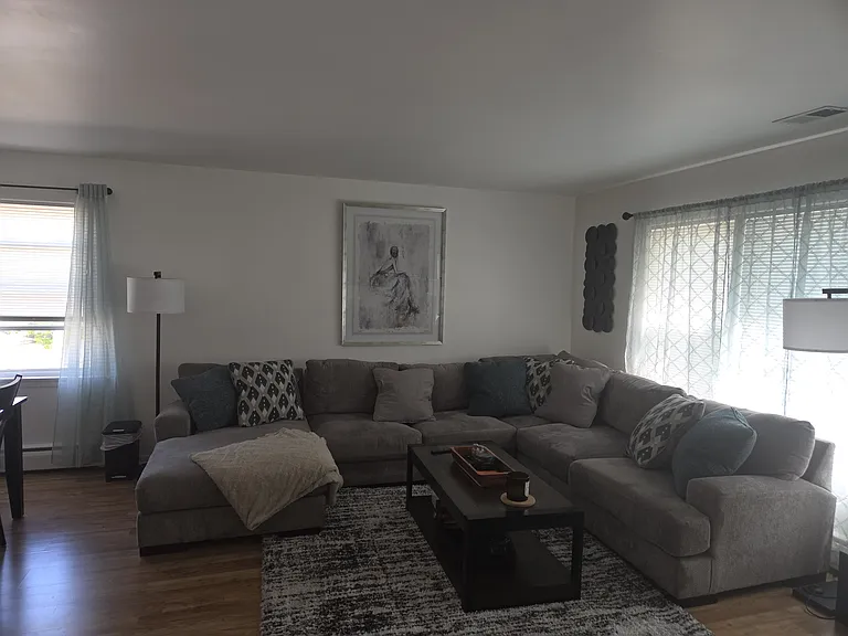 5120 Greenwood St #2 — Photo 4