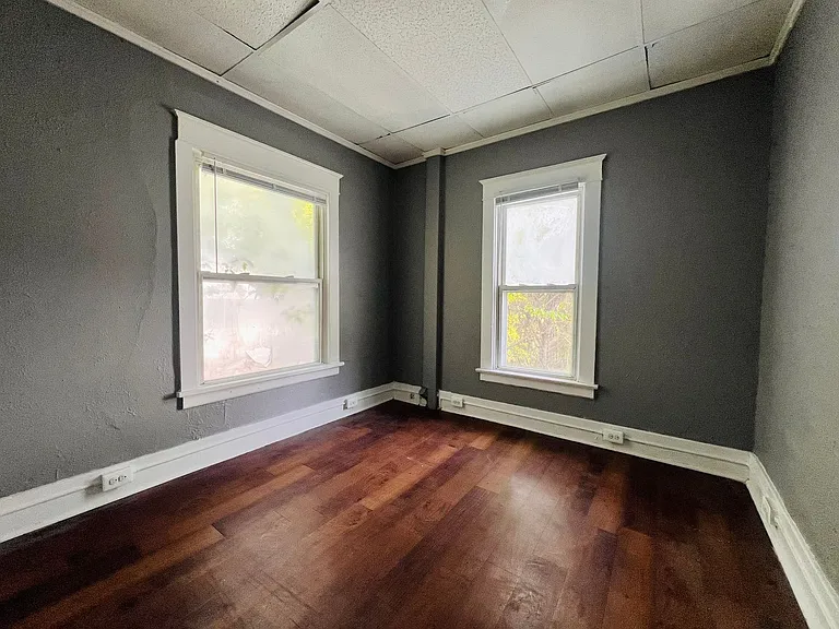 3915 Willys Pkwy — Photo 9