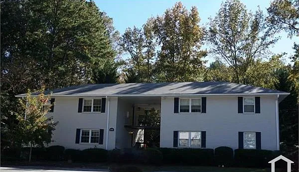 777 Jordan Ln #1 — Photo 2