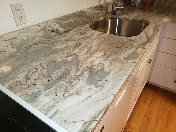 5th image of 236 Low St APT 15
