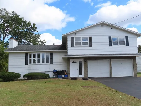 7316 Buckley Rd, North Syracuse, NY 13212