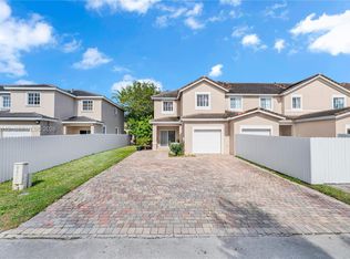 Mandarin Lakes, Homestead, FL 33032