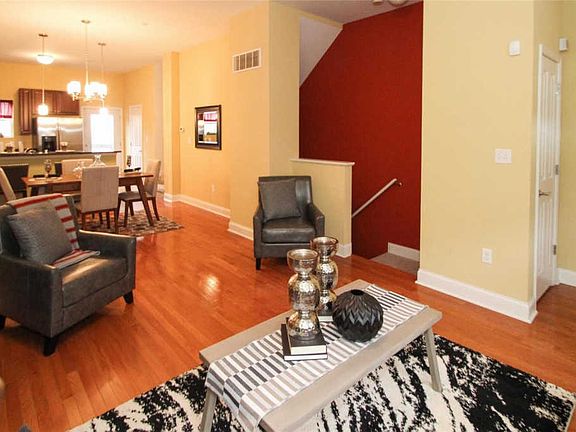 4th image of 1013 Mississippi Ave #35