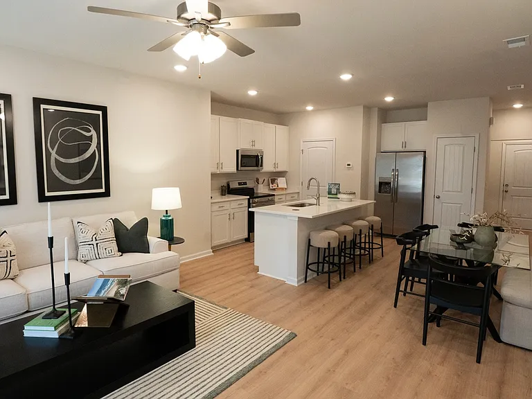 Sweetwater Springs Townhomes — Photo 10