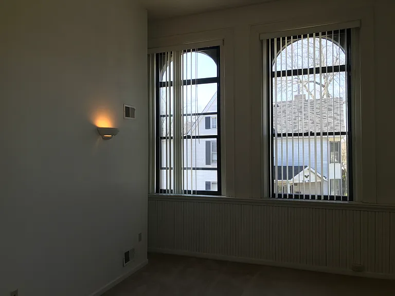 25 Hastings Ave #204 — Photo 9