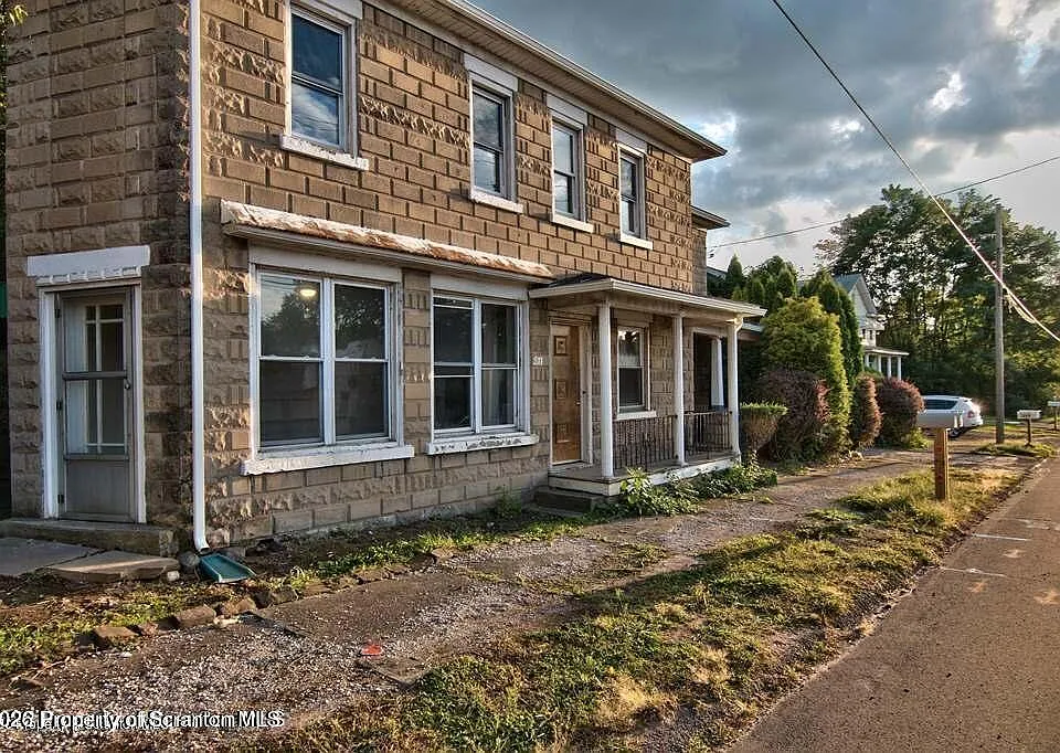 511 N Main St