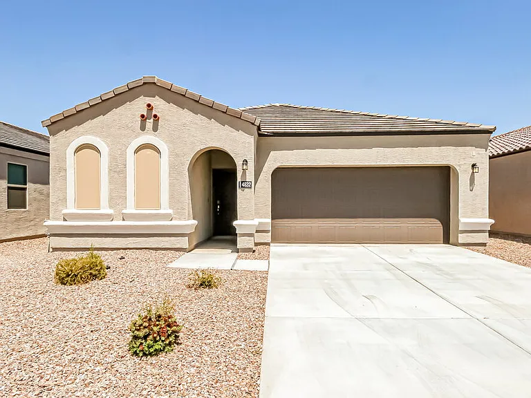 4832 E Rhodium Dr — Photo 1