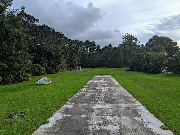 5th image of 6264 Lake Dr