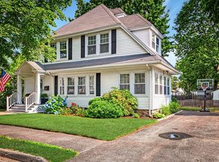 6 Pilgrim Rd, Marblehead, MA 01945