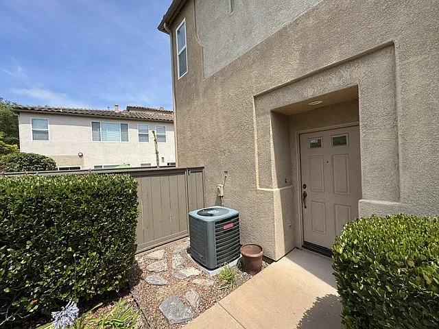 6487 Corte La Luz — Photo 3