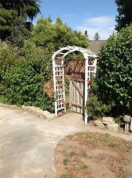 3rd image of 1410 Ironwood Pl