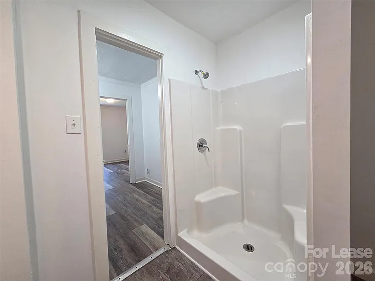805 S Confederate Ave — Photo 11