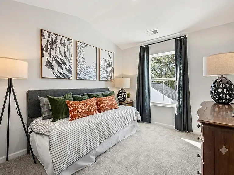 7 Whispering Oaks Cir — Photo 24