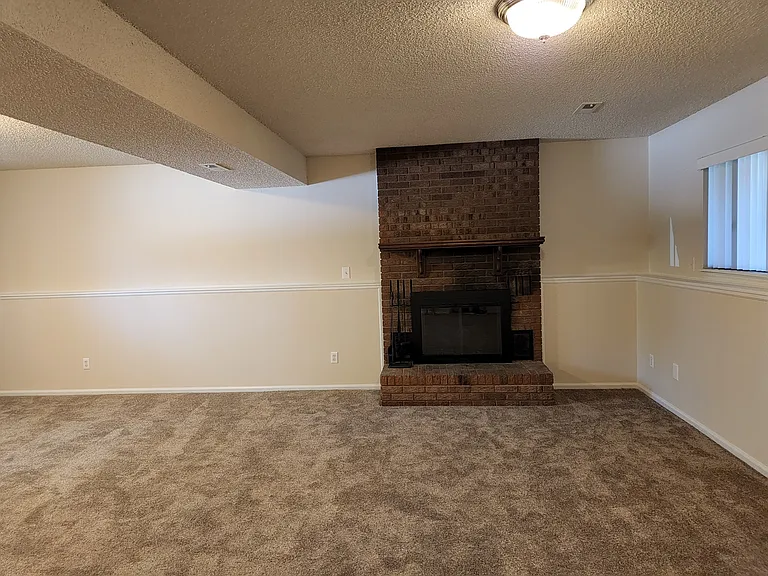 4325 W 23rd St — Photo 12