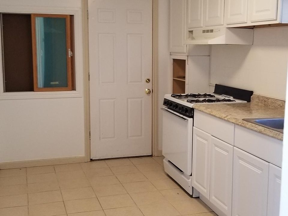 2nd image of 22223 Mission Blvd